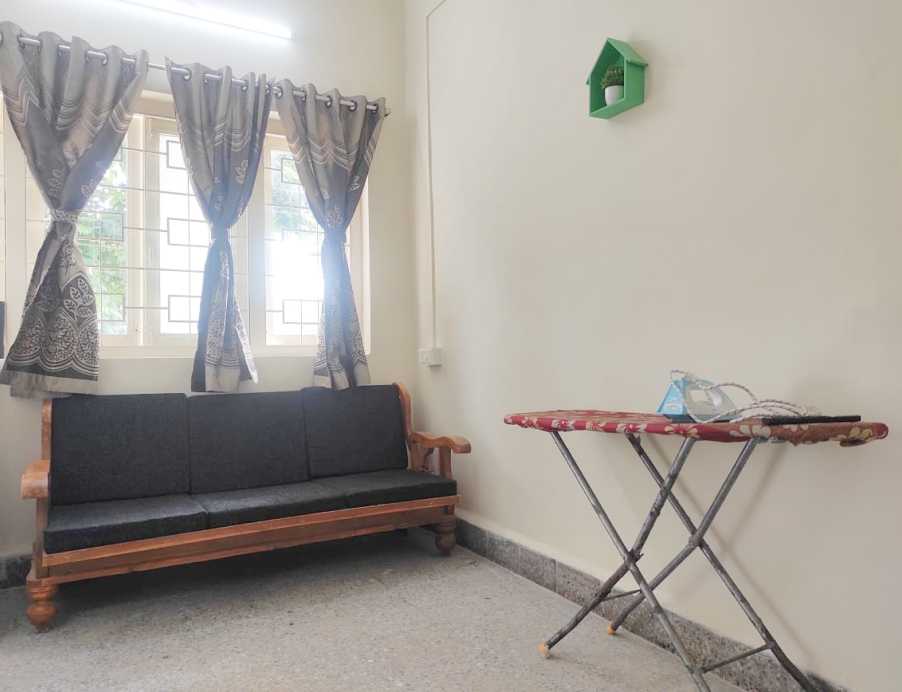 2.5 BHK Apartment for Rent for Boys in Narveer Tanaji Wadi